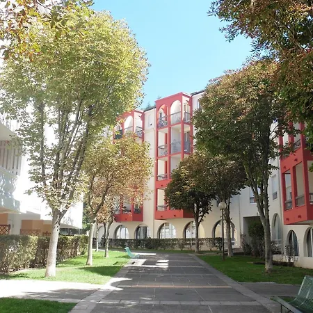 Apartament Avec Balcon - Proche Thermes, Centre-ville Et Golf - Animaux Acceptes - Fr-1-451-203